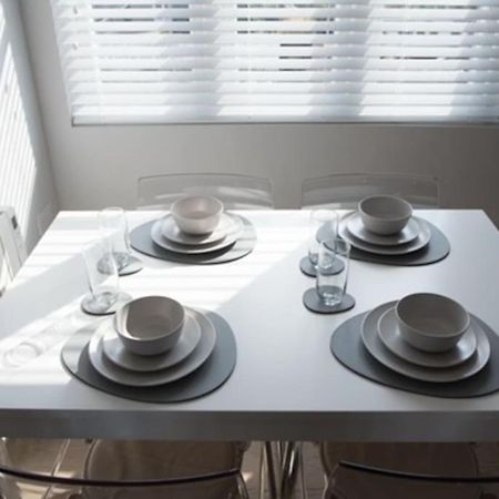 Beautiful, Spacious 1 Bed Flat Brentwood Exterior foto